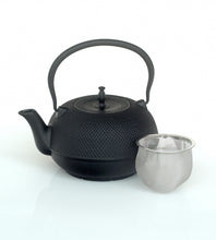 Load image into Gallery viewer, Cast Iron Tea Kettle 1.5 ltrs