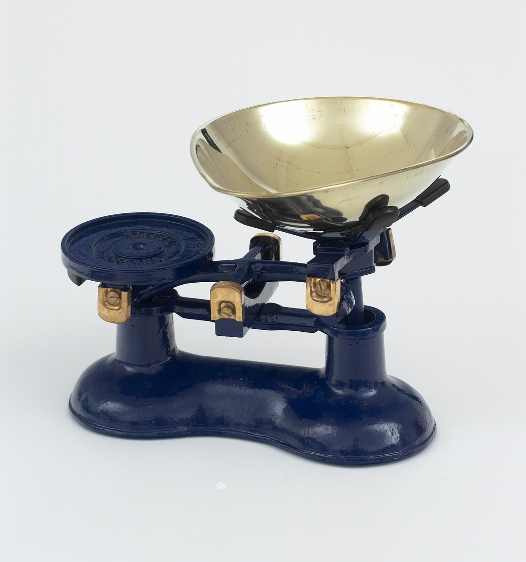 Cast Iron Scales Blue with Brass fittings